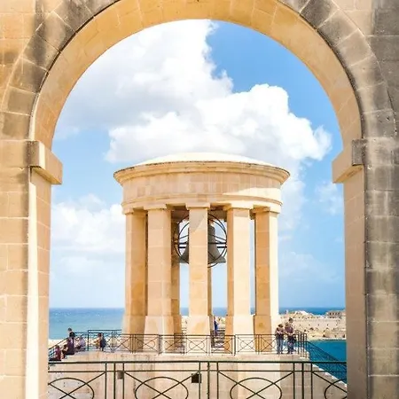 Modern Luxury Apt, A Stone Throw Away To Valletta Il-Furjana Exterior photo